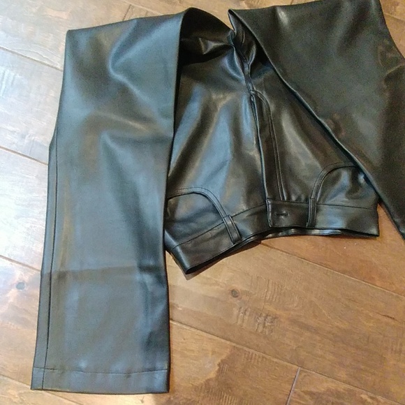 Astuces faux leather pants - Picture 6 of 8